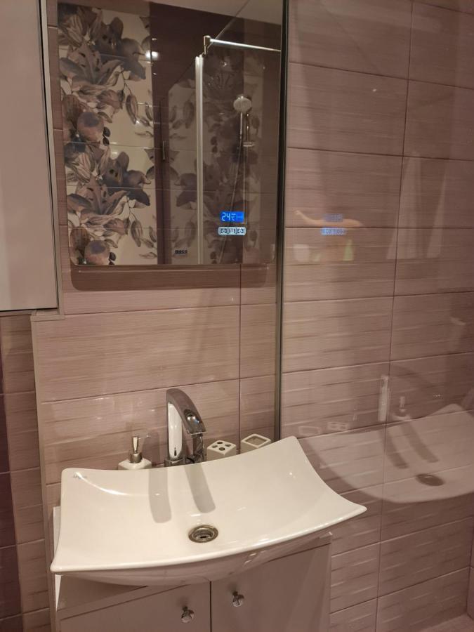 Apartament Modern Cristina&Jessica Mediaş Eksteriør bilde